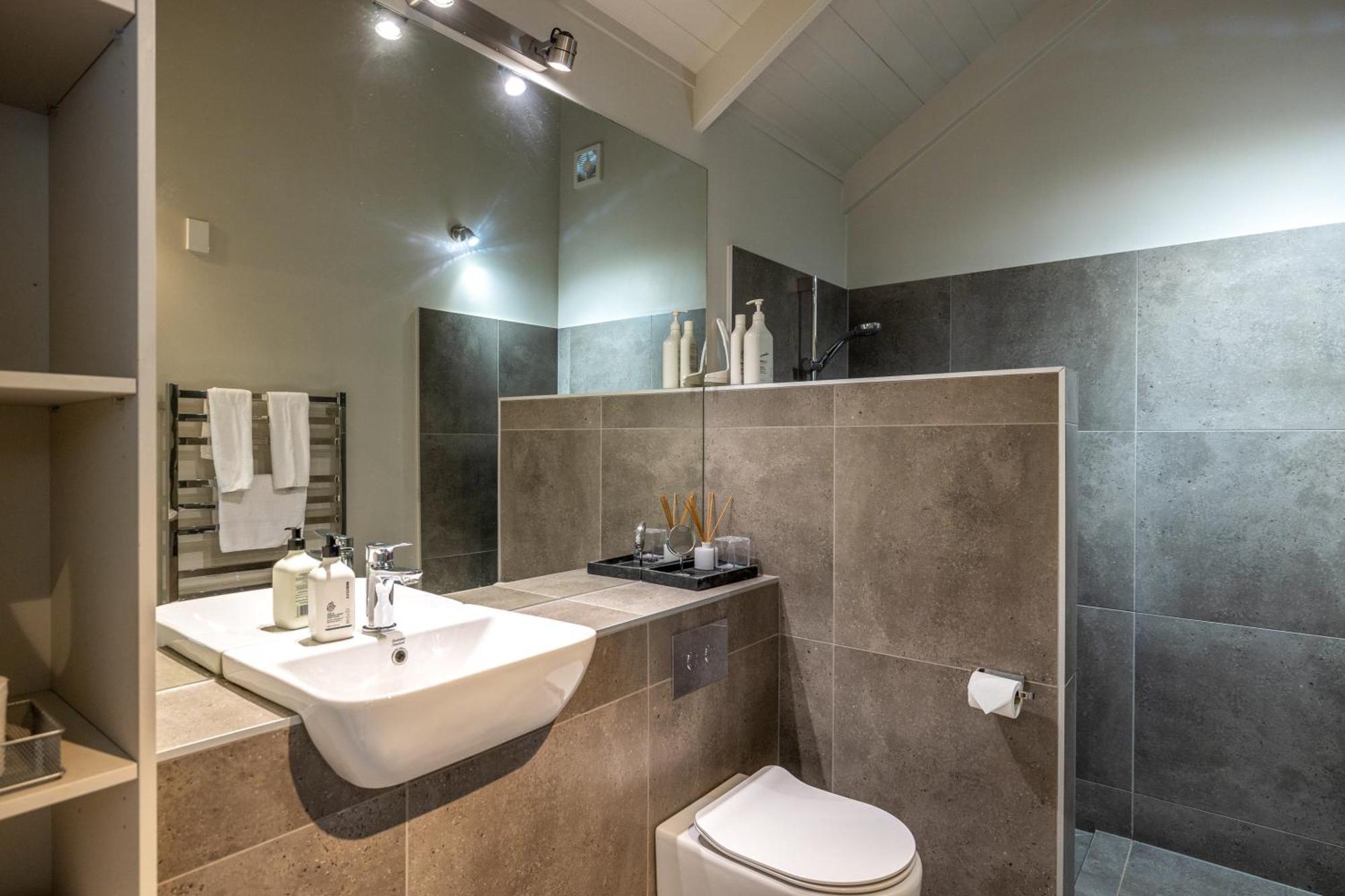 The Moorings Studio Apartments Oneroa Extérieur photo